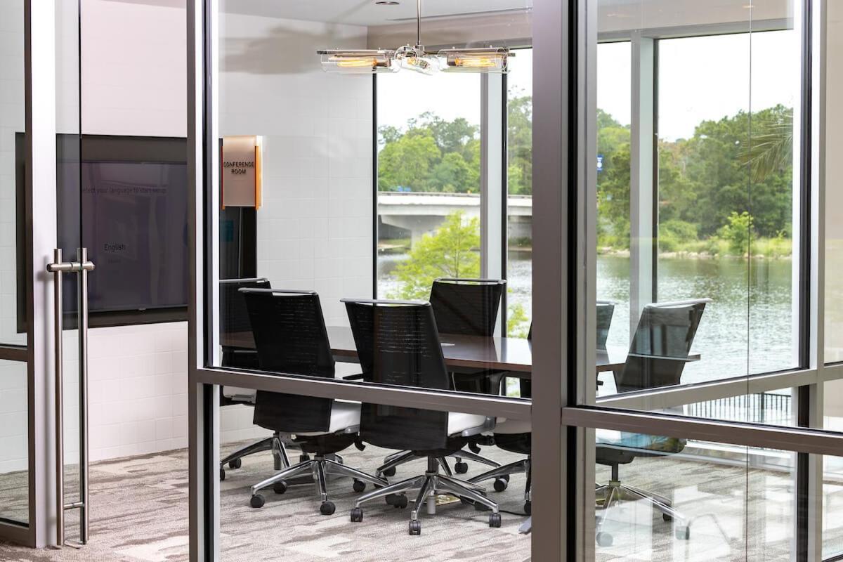The Executive Suite The Woodlands Esterno foto